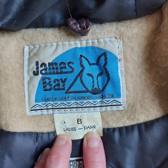 Vintage James Bay wool snow shoe coat with fur trimmed hood. Medium M - Picture 7 of 14